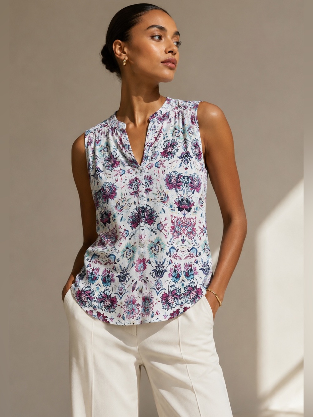 J. Jill White Floral Split V-Neck Sleeveless Camisole